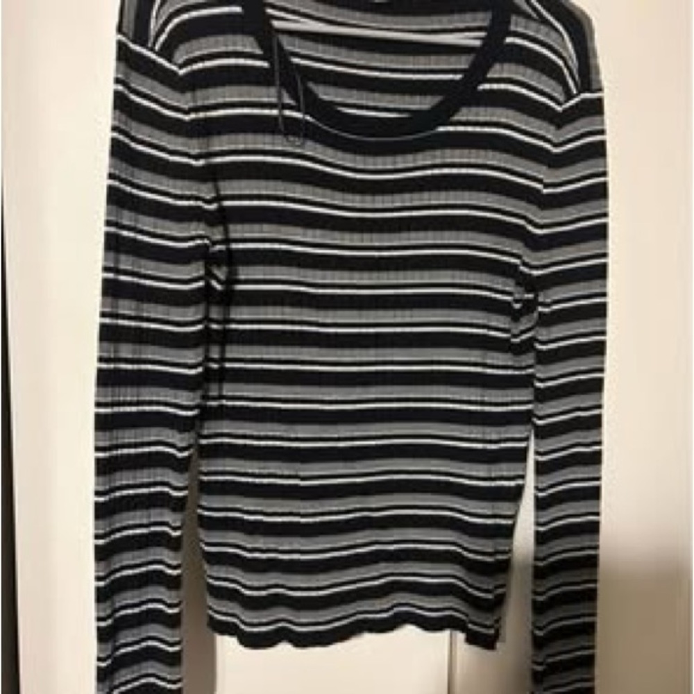 Pink Republic Black and White Ribbed Long Sleeve Blouse